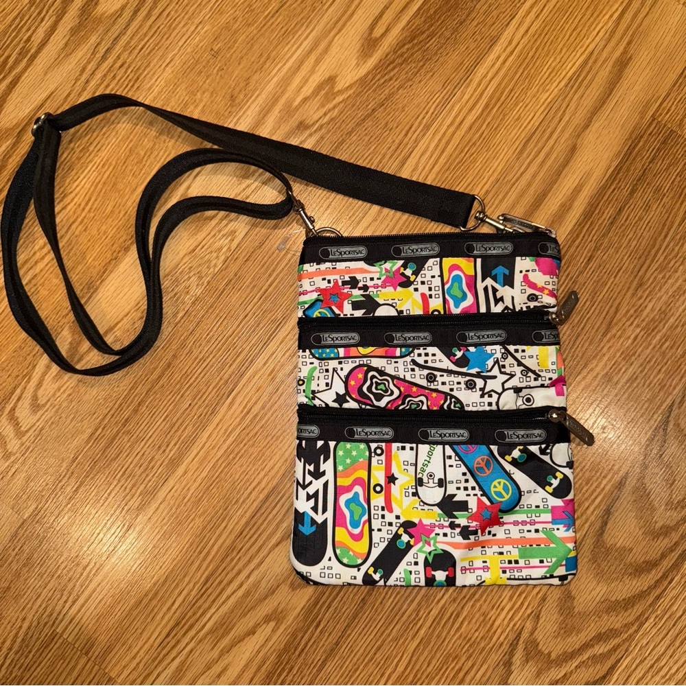 Lesportsac 3-zipper colorful Skateboard Bag in‎ black and white